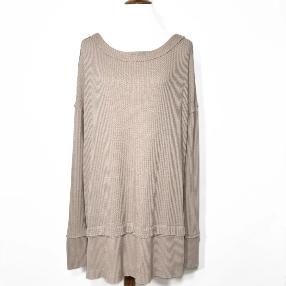 Free People Beige Split Hem Thermal Knit Relaxed Fit Long Sleeve Top M - Picture 2 of 12